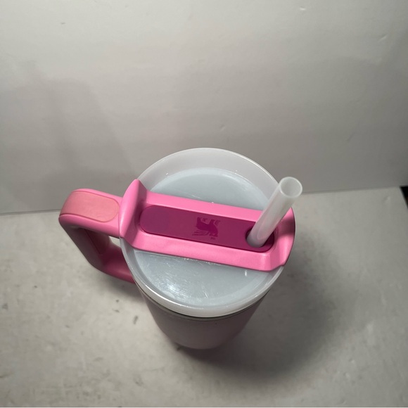 Stanley Quencher H2.0 FlowState Tumbler 30 oz – Peony Pink - Picture 5 of 7